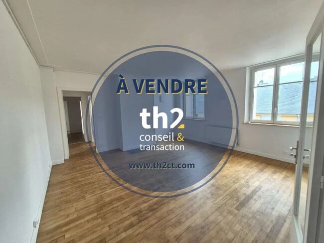 Plus de détails pour 4 Rue Saint-Thomas, Saint-Lô - Bureau à vendre