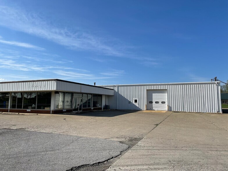 1338 E Main St, Attica, IN à vendre - Photo de l’immeuble – Image 3 sur 19