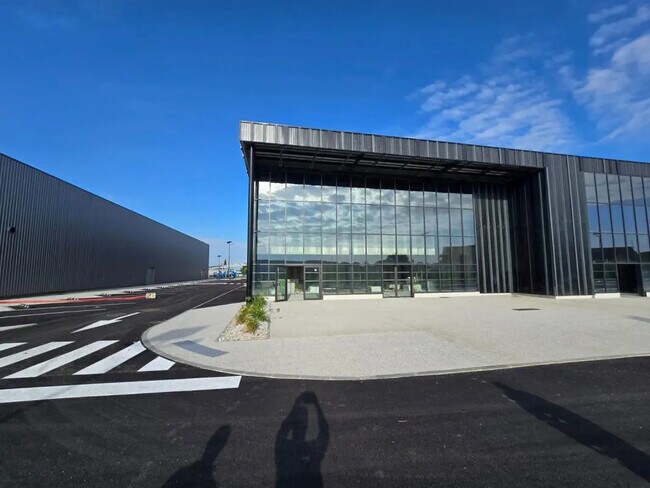 Plus de détails pour Local commercial à vendre