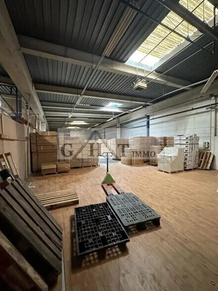 Industriel/Logistique dans Le Blanc-Mesnil à louer - Photo de l’immeuble – Image 1 sur 4