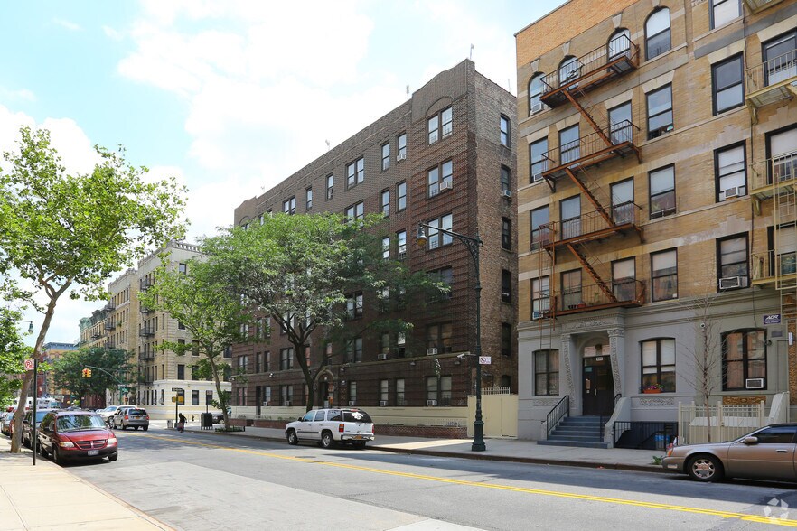 346-354 Manhattan Ave, New York, NY à vendre - Photo principale – Image 1 sur 4