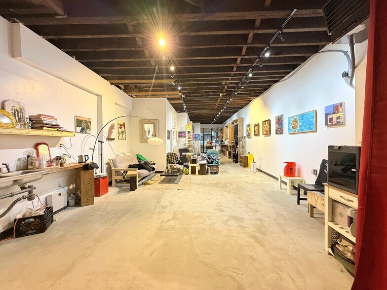 671 Flatbush Ave, Brooklyn, NY à louer - Photo de l’immeuble – Image 2 sur 5