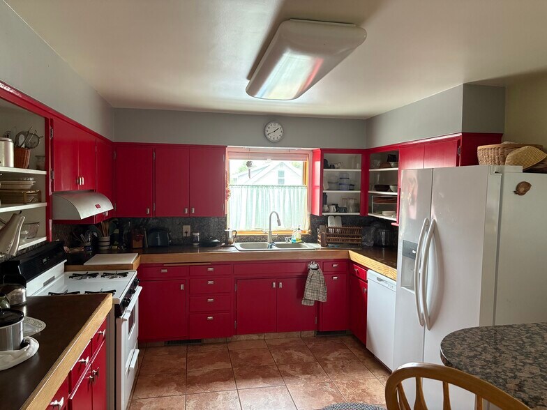 1616 Cloquet Ave, Cloquet, MN à vendre - Photo de l’immeuble – Image 2 sur 13