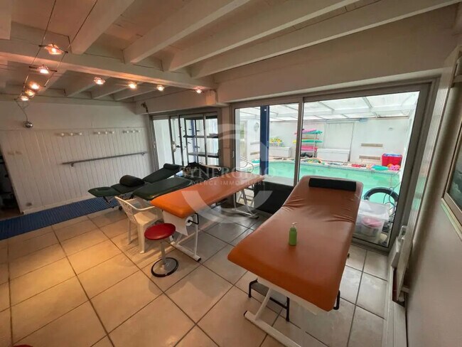 Plus de détails pour Local d’activités à vendre