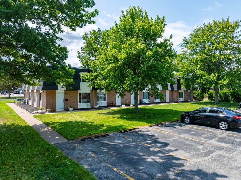 5510 Beavercrest Dr, Lorain, OH à vendre - Photo principale – Image 1 sur 15