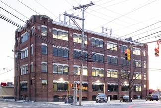 Plus de détails pour 228 Maple St, Manchester, NH - Bureau à louer