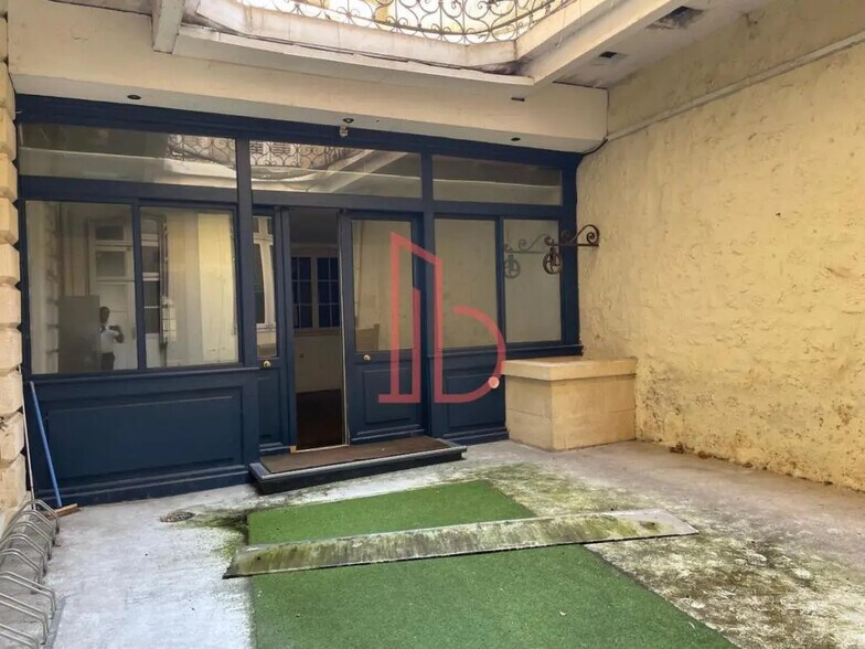 Bureau dans Bordeaux à vendre - Photo de l’immeuble – Image 2 sur 9