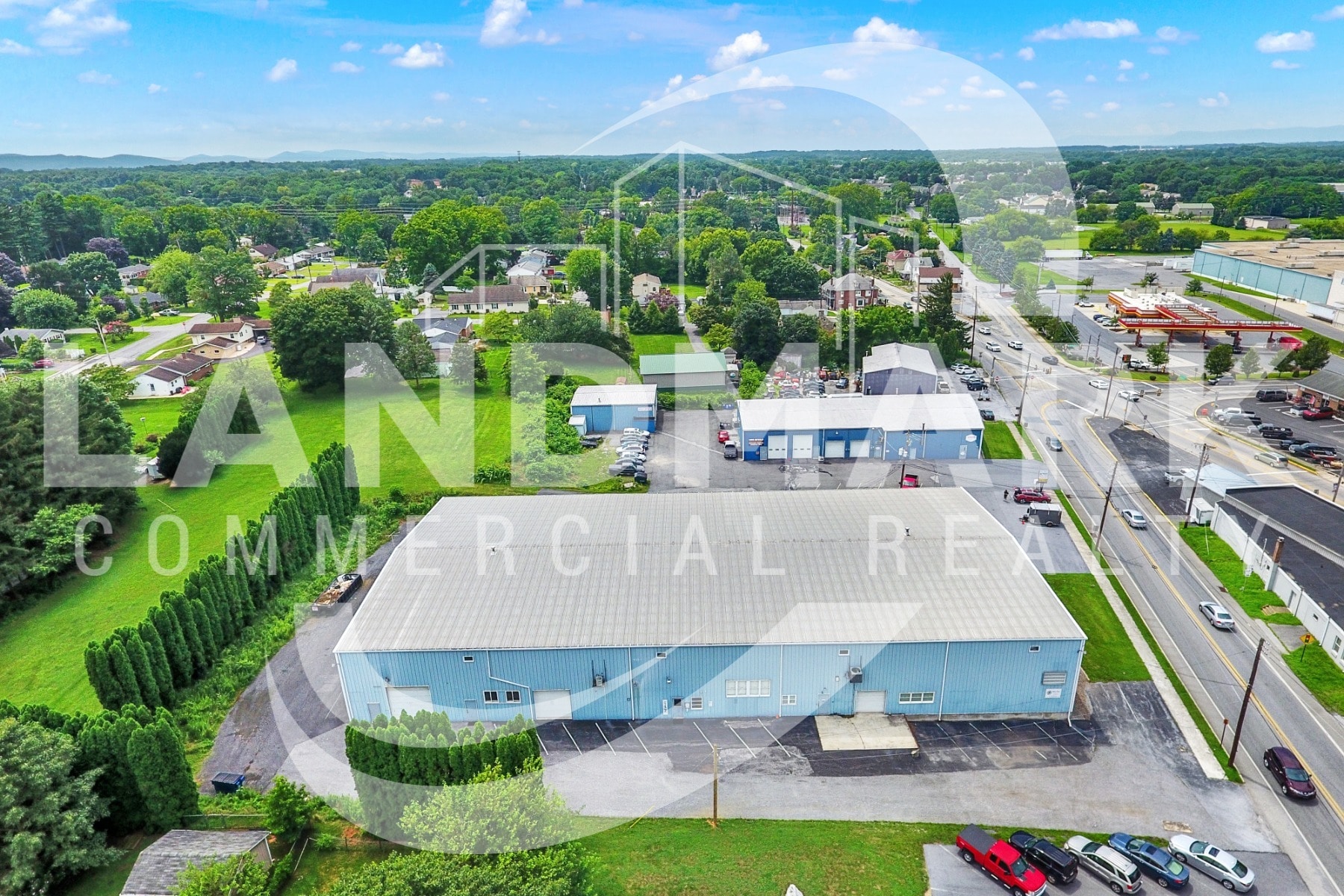 701 W Simpson St, Mechanicsburg, PA à louer Photo de l’immeuble– Image 1 sur 1