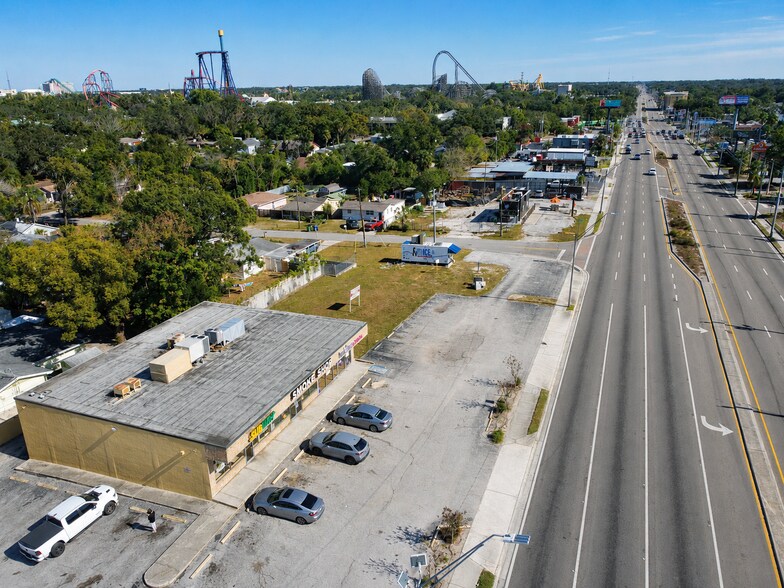 2604 E Busch Blvd, Tampa, FL à louer - Photo de l’immeuble – Image 2 sur 4