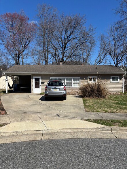 69 Kennard Dr, Newark, DE à vendre - Photo principale – Image 1 sur 1