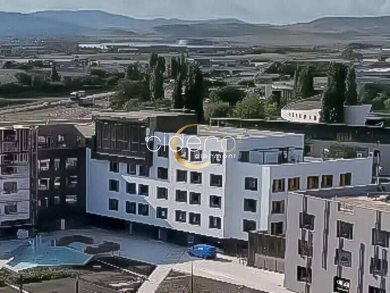 Bureau dans Clermont-Ferrand à louer - Photo de l’immeuble – Image 3 sur 8