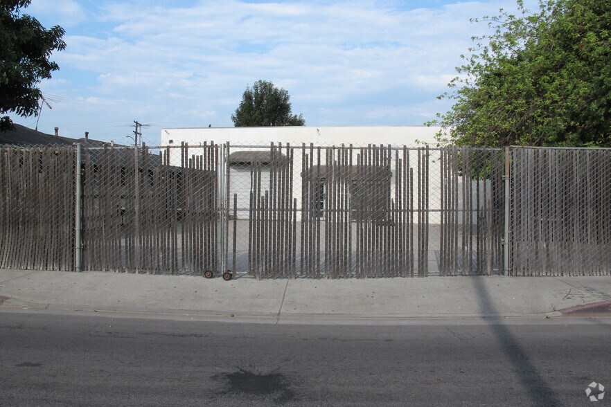 915 N Willowbrook Ave, Compton, CA à vendre - Photo de l’immeuble – Image 2 sur 55
