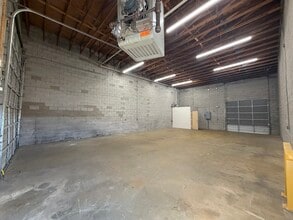 6505 Pulaski Hwy, Rosedale, MD à louer Photo intérieure– Image 2 sur 4