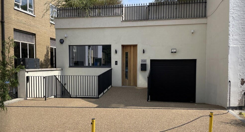 15 Reece Mews, Londres à louer - Photo de l’immeuble – Image 2 sur 6