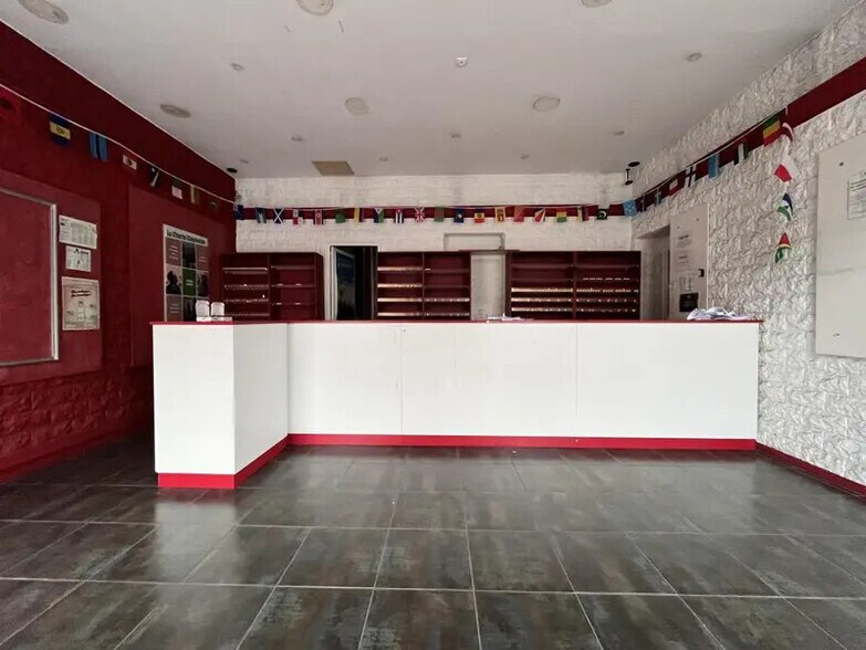 31 Avenue Charles De Gaulle, Neuilly-sur-Seine à louer - Photo intérieure – Image 3 sur 6