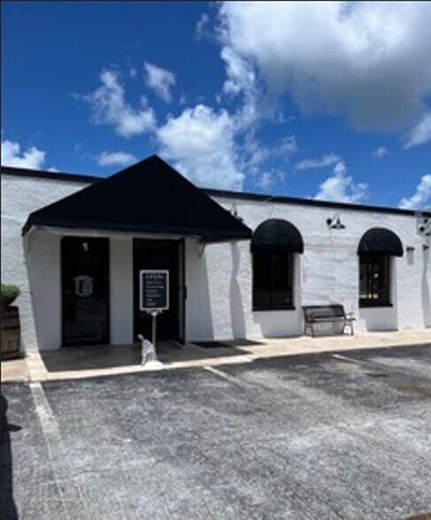 2058 Bayshore Blvd, Dunedin, FL à vendre - Photo de l’immeuble – Image 2 sur 8