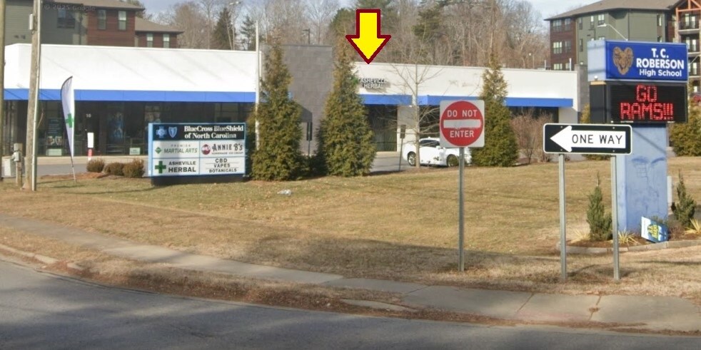 64 Long Shoals Rd, Arden, NC à louer - Photo de l’immeuble – Image 2 sur 10