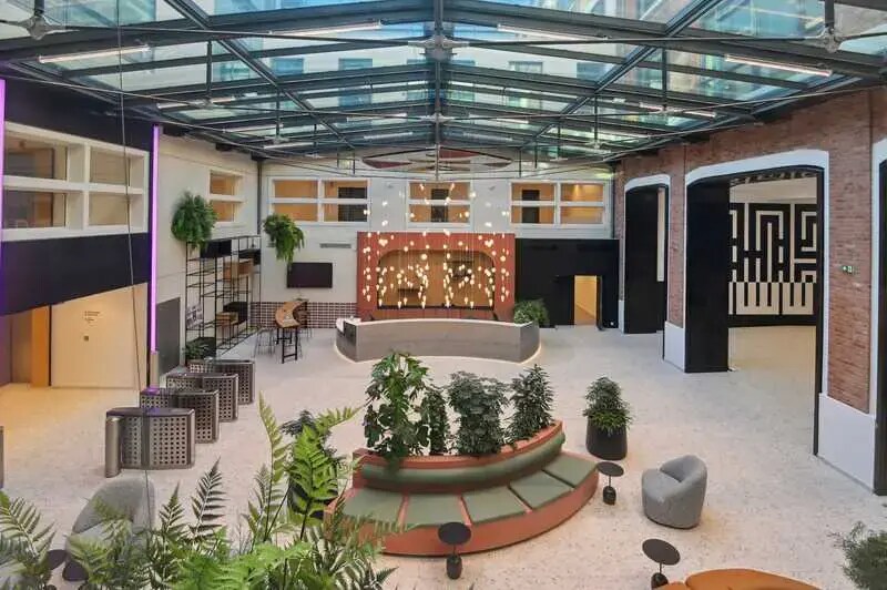 Bureau dans Clichy à louer - Photo de l’immeuble – Image 3 sur 9