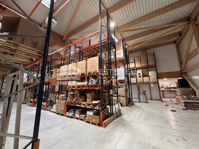 Industriel/Logistique dans Serris à vendre - Photo de l’immeuble – Image 1 sur 7