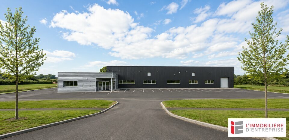 Local d'activités dans Combourg à vendre - Photo de l’immeuble – Image 2 sur 3