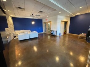 625 N Segoe Rd, Madison, WI à louer Photo intérieure– Image 2 sur 4