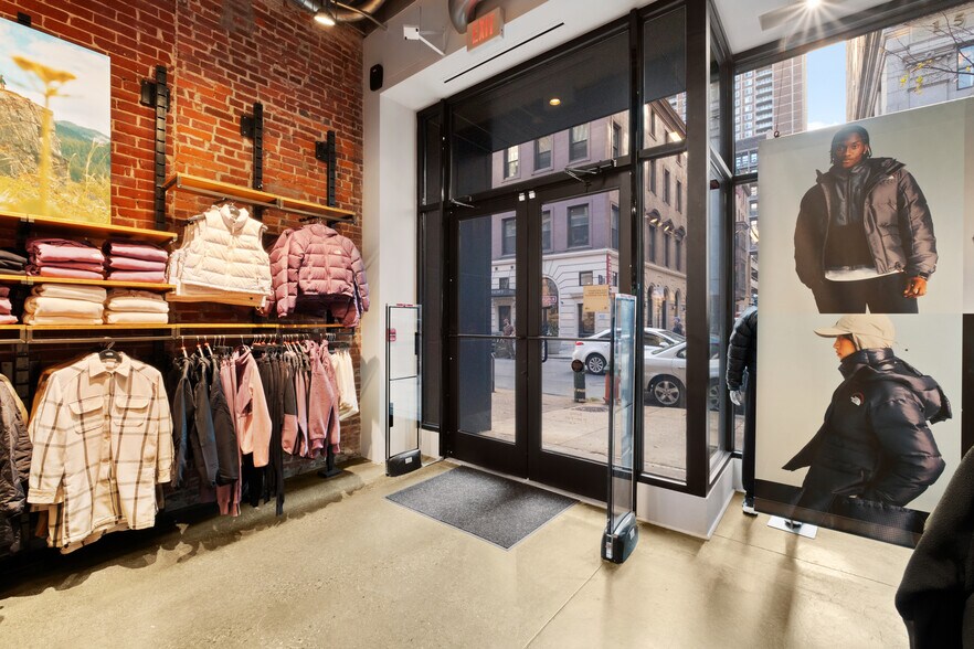 1515 Walnut St, Philadelphia, PA à louer - Photo de l’immeuble – Image 3 sur 14