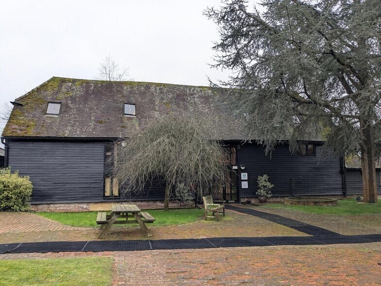 Unit 7 Birtley Courtyard, Guildford à vendre - Photo de l’immeuble – Image 2 sur 14
