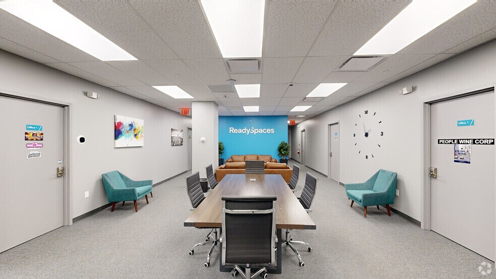 250 E Sandford Blvd, Mount Vernon, NY à louer - Numérisation 3D Matterport – Image 2 sur 27