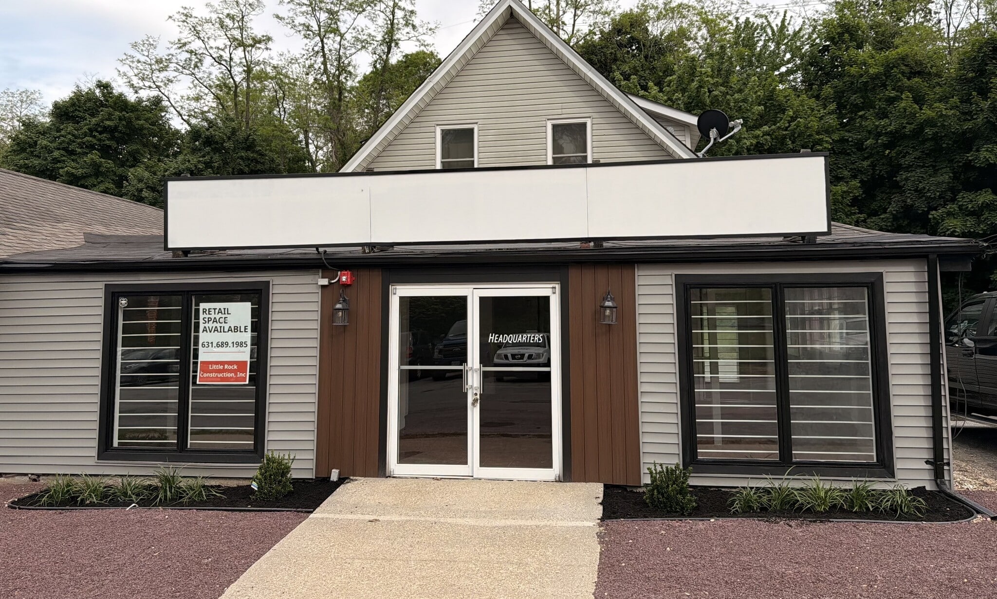 18 Woods Corner Rd, East Setauket, NY à louer Photo de l’immeuble– Image 1 sur 9