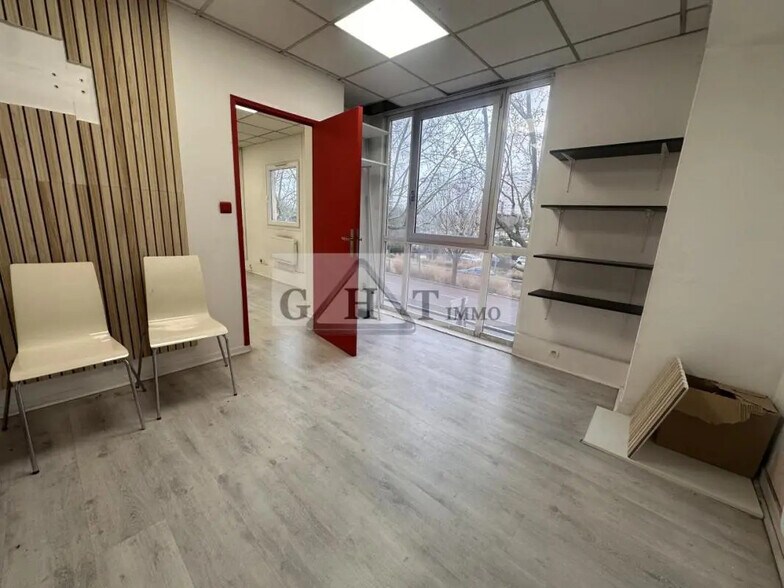 Bureau dans Bonneuil-sur-Marne à louer - Photo intérieure – Image 3 sur 5