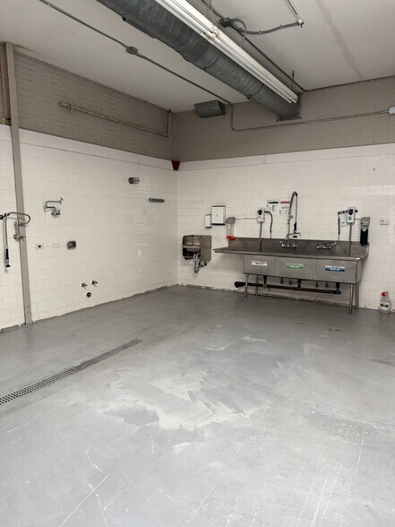 3026-3030 W Carroll Ave, Chicago, IL à louer - Photo de l’immeuble – Image 3 sur 37