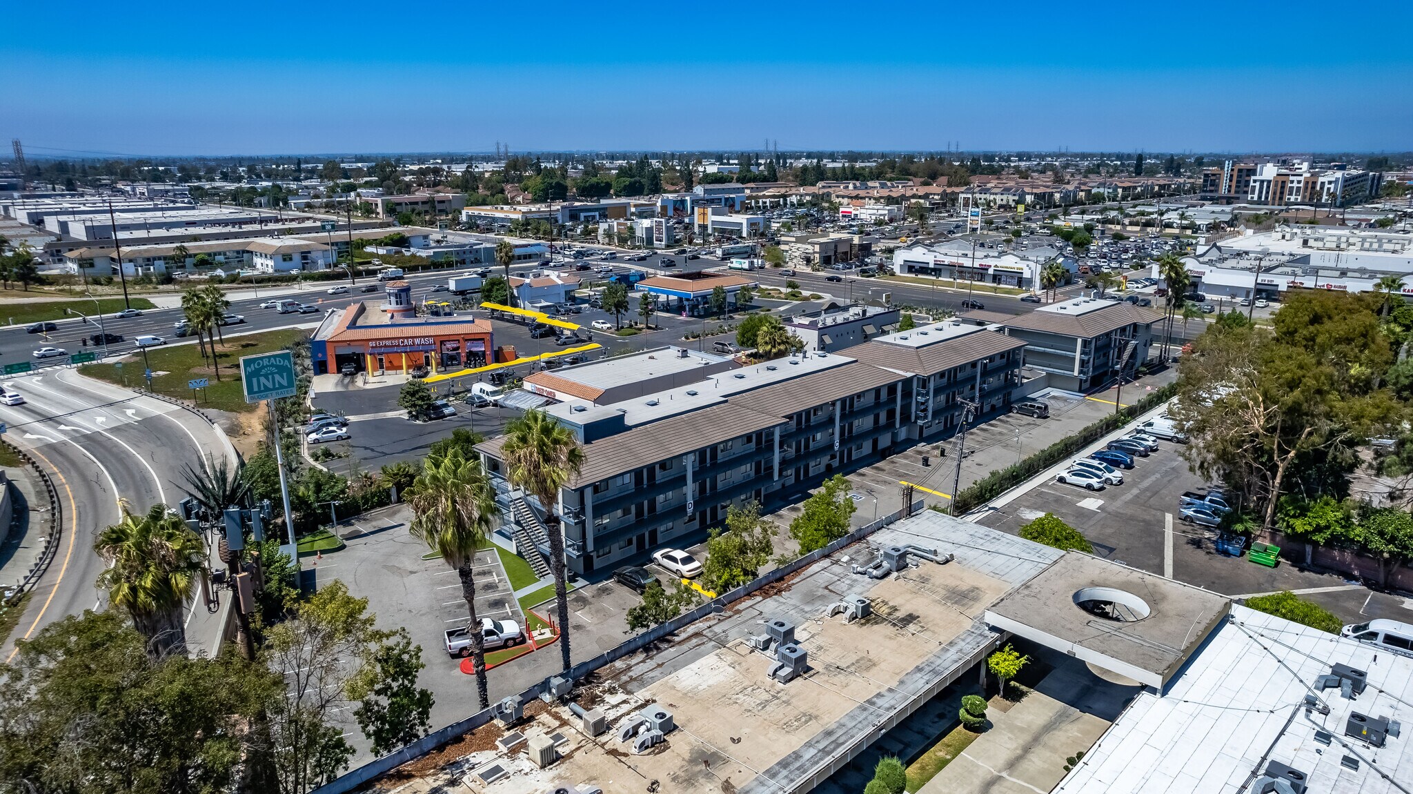 8062 Garden Grove Blvd, Garden Grove, CA à vendre Photo de l’immeuble– Image 1 sur 21