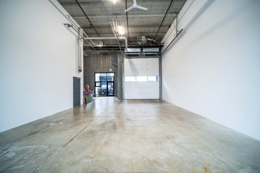 9123 Bentley St, Vancouver, BC à louer - Photo intérieure – Image 3 sur 15