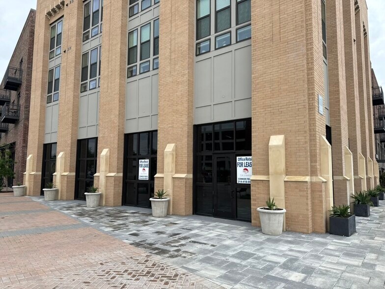 200 N McDonald St, McKinney, TX à louer - Photo de l’immeuble – Image 1 sur 2
