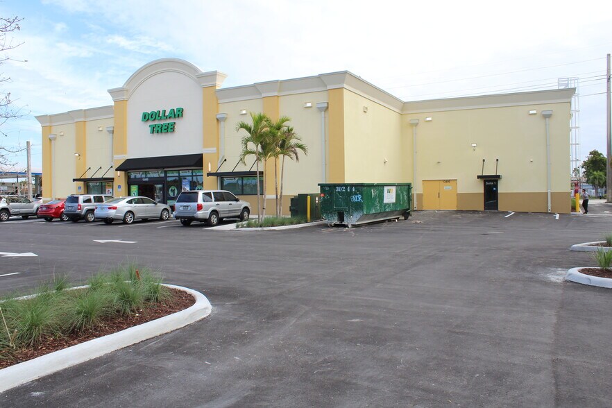 13490 NW 7th Ave, Miami, FL à louer - Photo de l’immeuble – Image 2 sur 4