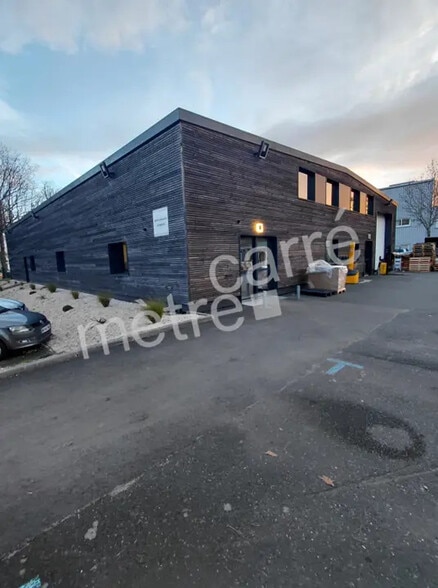 Local d'activités dans La Chapelle-sur-Erdre à vendre - Photo de l’immeuble – Image 1 sur 5