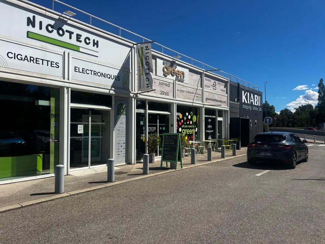 Local commercial dans Aix-en-Provence à louer Photo de l’immeuble– Image 1 sur 3