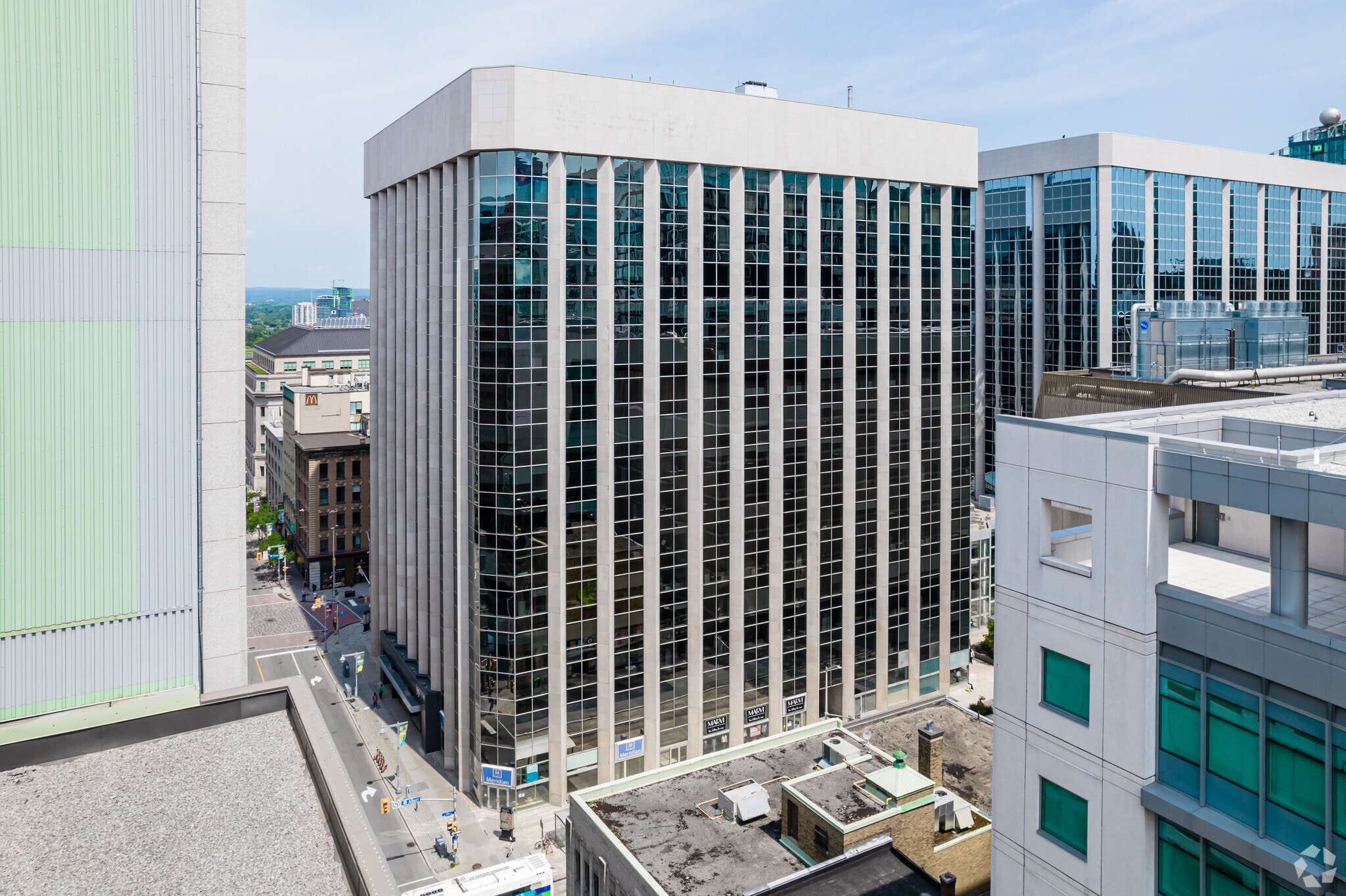 99 Bank St, Ottawa, ON à louer Photo principale– Image 1 sur 20