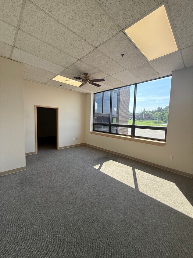 1-208 Azar Ct, Arbutus, MD à louer Photo intérieure– Image 1 sur 12