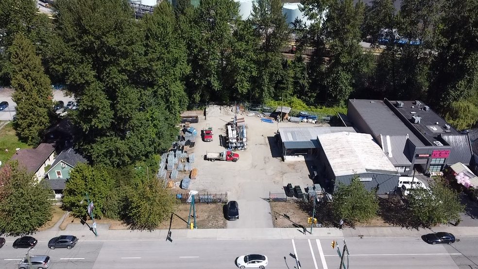 2300 Clarke St, Port Moody, BC à vendre - Photo de l’immeuble – Image 3 sur 4