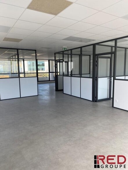 Bureau dans La Ciotat à louer - Photo intérieure – Image 3 sur 5