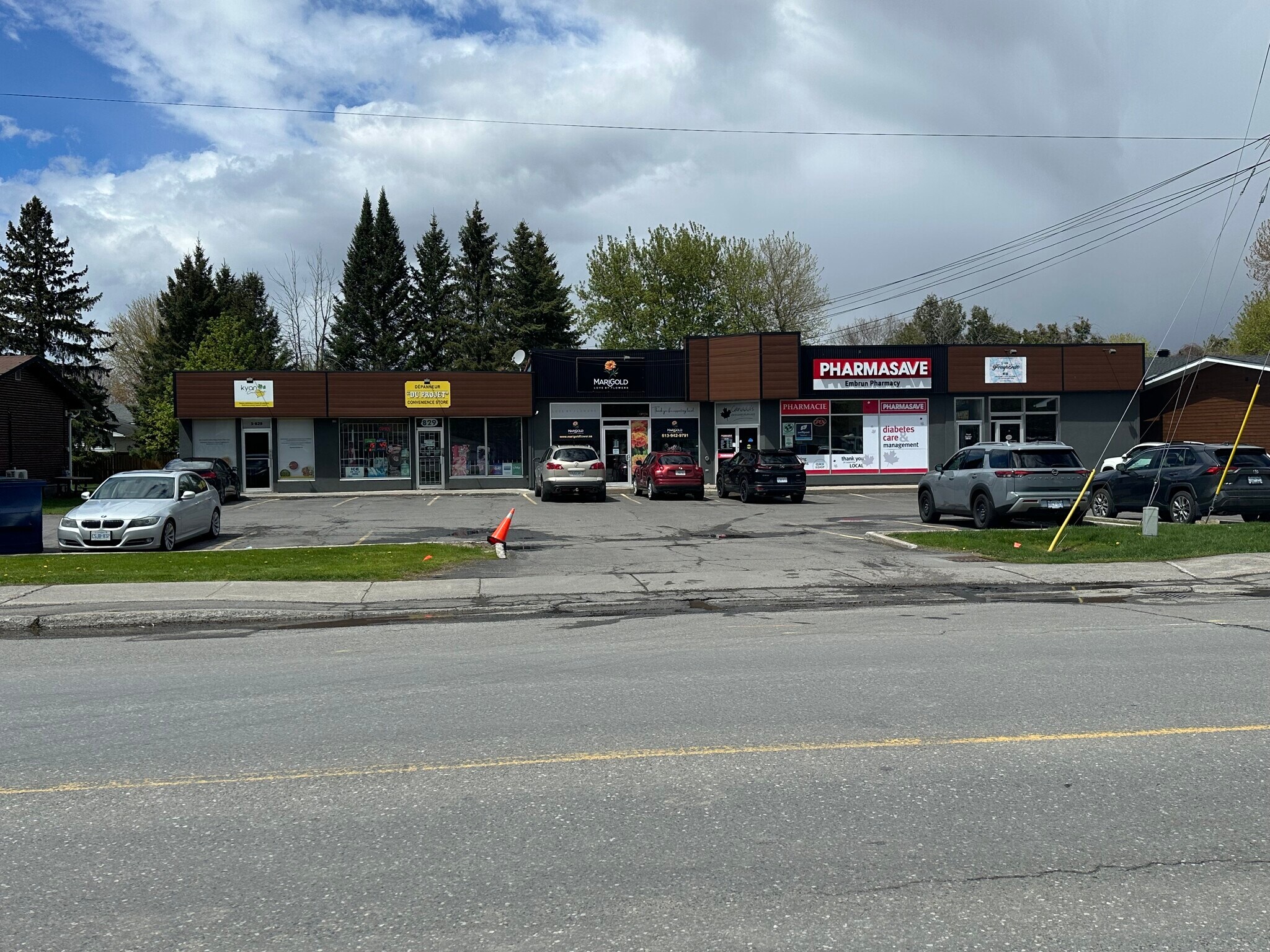 829 Notre Dame St, Embrun, ON à vendre Photo de l’immeuble– Image 1 sur 3