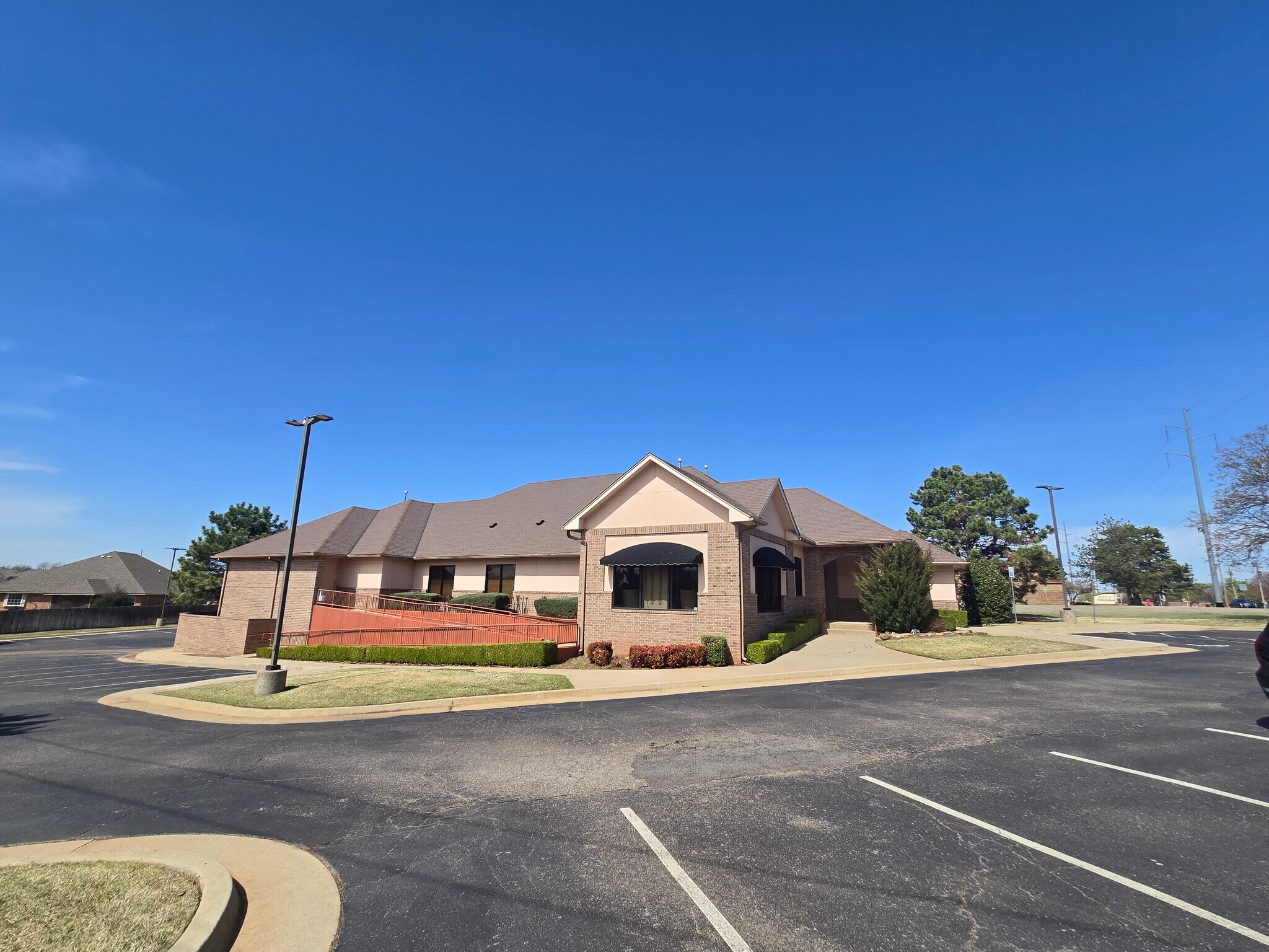 9617 S Pennsylvania Ave, Oklahoma City, OK à louer Photo principale– Image 1 sur 3