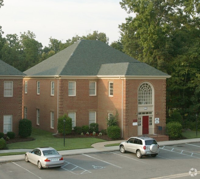 780 Pilot House Dr, Newport News, VA à vendre - Photo de l’immeuble – Image 3 sur 12