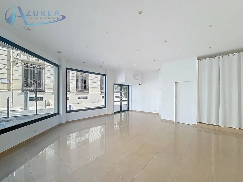 Local commercial dans Nice à vendre - Photo intérieure – Image 2 sur 4