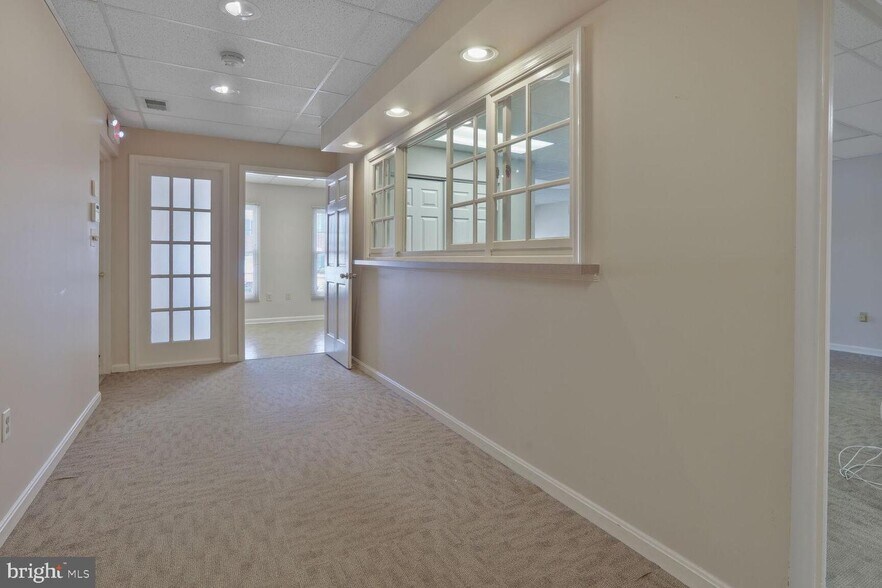 5018 Dorsey Hall Dr, Ellicott City, MD à vendre - Photo intérieure – Image 3 sur 16