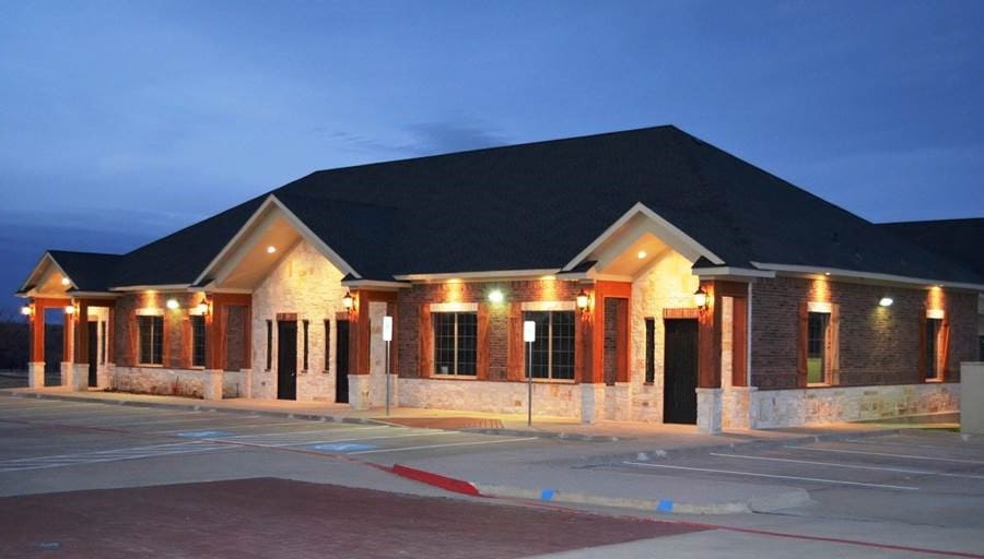 7000 Parkwood Blvd, Frisco, TX à louer Photo principale– Image 1 sur 7