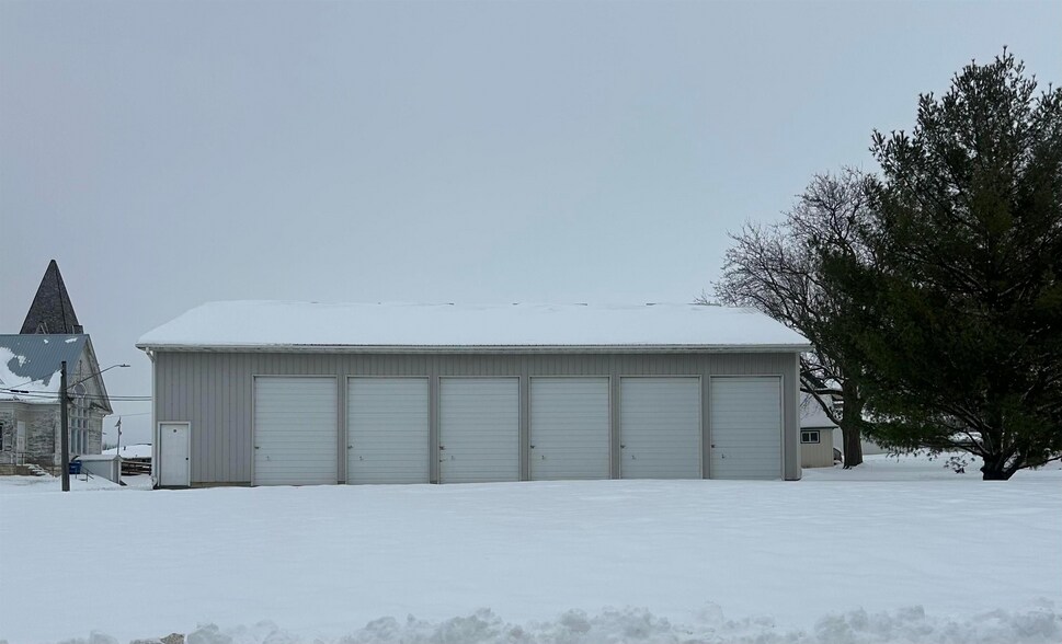 735 Upper St, Arlington, IA à vendre - Photo de l’immeuble – Image 2 sur 2