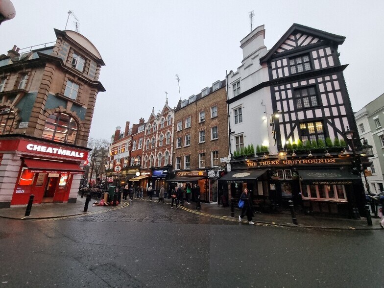 10-11 Moor St, Londres à louer - Photo de l’immeuble – Image 2 sur 2