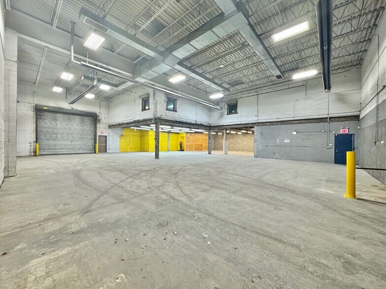 130 Sheridan Blvd, Inwood, NY à vendre - Photo intérieure – Image 2 sur 29